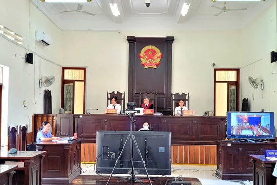 Kon Tum: Lần đầu xét xử trực tuyến vụ án hành chính dân kiện UBND tỉnh
