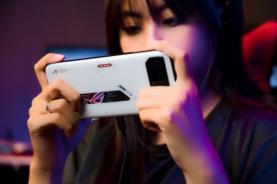 ASUS ROG Phone 6 ra mắt tại thị trường Việt Nam với giá bán từ 21,990,000 VND