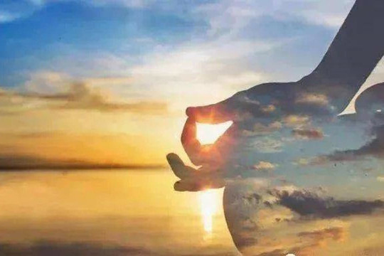 Nhẫn sinh ra phúc khí, tử tế tích đức, yên lặng sinh ra trí tuệ, siêng năng sinh ra của cải