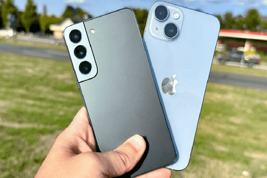 iPhone 14 dù xịn xò nhưng vẫn kém Samsung Galaxy S22 ở 4 điểm này