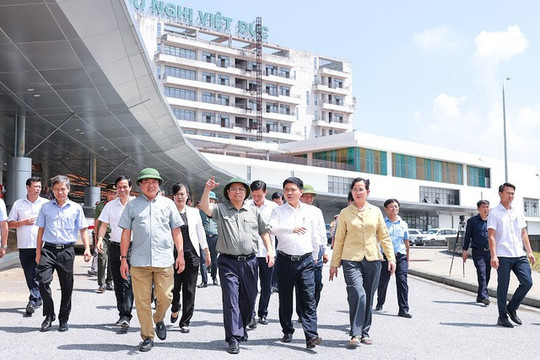 Dứt khoát phải tháo gỡ các khó khăn, vướng mắc để tiếp tục triển khai dự án, hoàn thành, đưa hai bệnh viện vào hoạt động