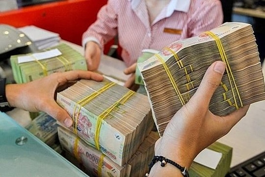 Lãi suất tiền gửi duy trì đà tăng trong tháng 8
