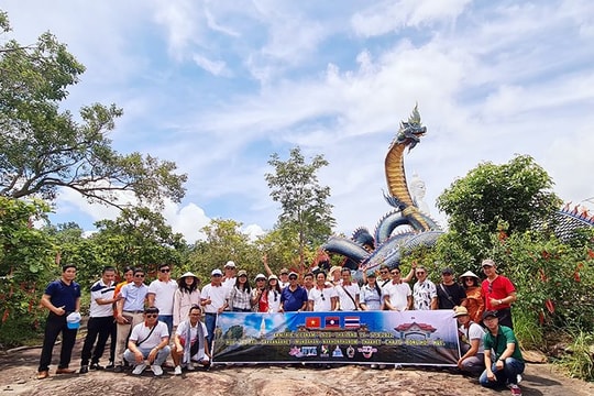 Phát triển tour du lịch kết nối ba nước Việt Nam - Lào - Thái Lan