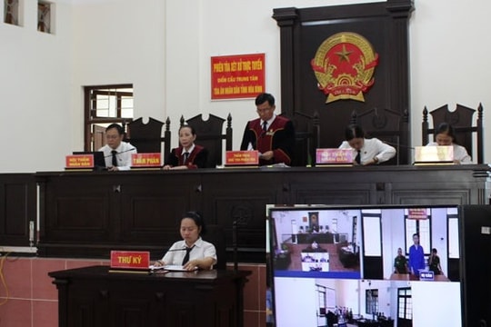 TAND tỉnh Hòa Bình xét xử trực tuyến vụ con rể mang thuốc nổ nhằm giết cả nhà vợ