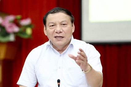 Bộ trưởng Nguyễn Văn Hùng nhận thêm nhiệm vụ mới