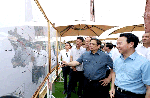 Thủ tướng khảo sát, cho ý kiến về Đồ án Khu du lịch Quốc gia hồ Thác Bà và một số dự án khác tại Yên Bái