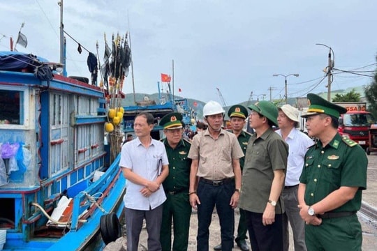 Bình Định: Tuyệt đối không để người dân ở lại trên tàu thuyền, lồng bè khi bão Noru đổ bộ