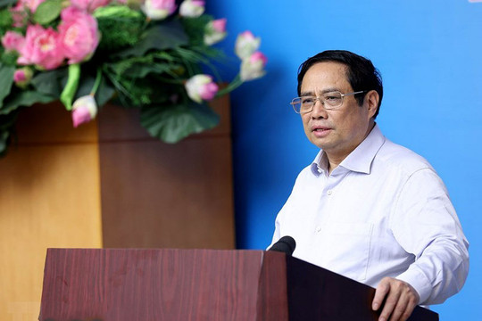 Thủ tướng: Tuyệt đối không chủ quan, lơ là trước diễn biến của bão số 4