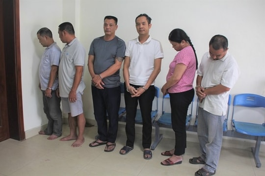 Nghệ An: Bắt ổ nhóm đánh bạc tổ chức tinh vi, có giáo viên cùng chơi