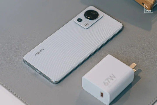 Xiaomi Civi 2 ra mắt