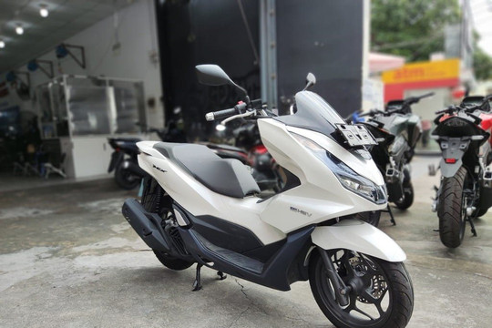 Honda PCX e:HEV 2022 về Việt Nam, giá 99 triệu đồng