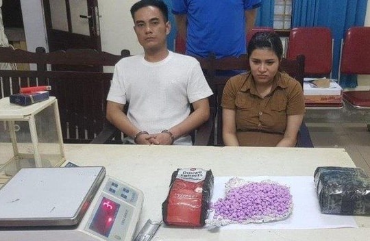 Bắt đối tượng buôn ma túy tông xe vào Công an để thoát thân 
