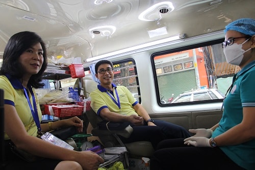 “Giọt máu yêu thương” thu hút gần 200 người đến hiến máu