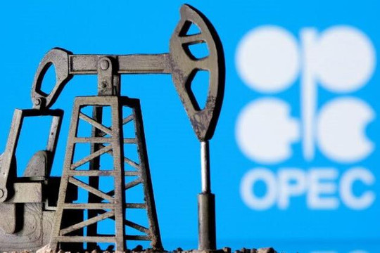 OPEC+ nhất trí cắt giảm mạnh sản lượng dầu mỏ