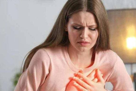 4 thói quen xấu của phụ nữ làm tổn thương bầu ngực nhiều nhất, khuyên chị em không nên mắc phải