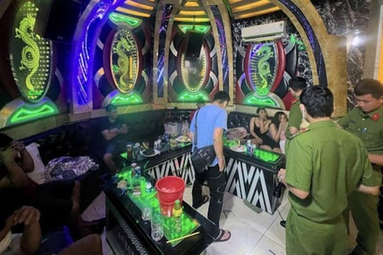 Đồng Nai: Tạm giữ chủ quán karaoke Luxury Hồng Phúc và 6 đối tượng liên quan