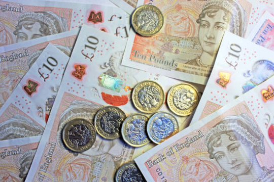 Cuối năm 2022, đồng bảng Anh có thể về ngang giá với USD