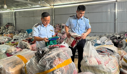 Phát hiện tổng kho hàng giả mạo, hàng nhập lậu ngày chốt hàng nghìn đơn