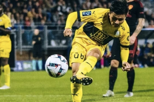 Lần đần lập công cho Pau FC, Quang Hải có bàn thắng lịch sử trên đất Pháp