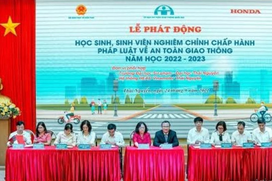 Phát động học sinh, sinh viên nghiêm chỉnh chấp hành pháp luật về an toàn giao thông
