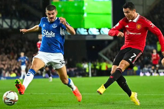 Ronaldo "nổ súng" giúp MU thắng Everton