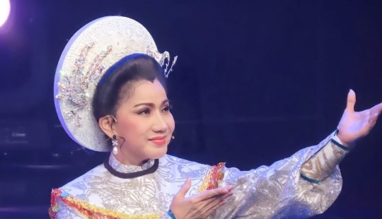 NSƯT Phượng Loan: Tôi sẵn sàng làm nền cho các nghệ sĩ cải lương trẻ tỏa sáng