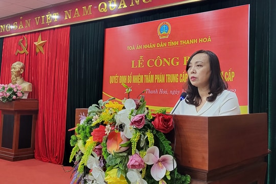 TAND tỉnh Thanh Hóa trao quyết định bổ nhiệm chức danh Thẩm phán trung cấp và Thẩm phán sơ cấp