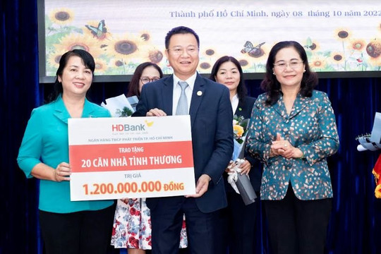 Doanh nghiệp cùng TP.HCM hưởng ứng Tháng cao điểm “Vì người nghèo” 2022