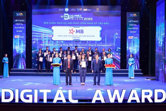 MB ‘thắng lớn’ tại giải thưởng Chuyển đổi số Việt Nam 2022
