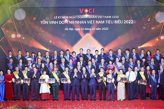 Tôn vinh 60 doanh nhân Việt Nam tiêu biểu năm 2022