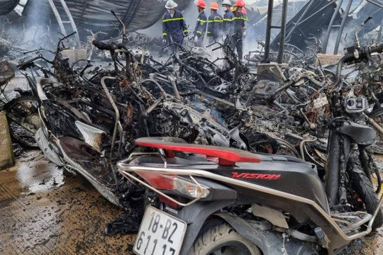 Vụ cháy gần 500 xe máy của công nhân ở Nam Định: Căn cứ bồi thường thế nào?
