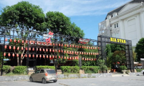 Nghệ An: Nhà hàng, quán café mọc trên đất dự án trung tâm điện ảnh 