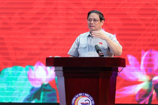 Đề xuất nâng mức lương cơ sở của cán bộ, công chức, viên chức khu vực công lên 1,8 triệu đồng
