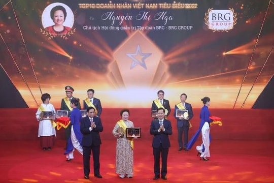 Chủ tịch Tập đoàn BRG nhận danh hiệu “Top 10 Doanh nhân tiêu biểu nhất Việt Nam năm 2022”
