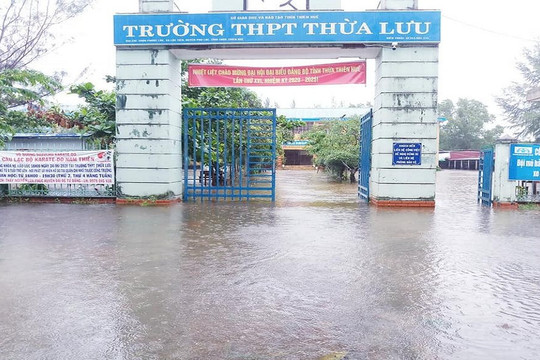 Thừa Thiên - Huế cho học sinh nghỉ học để đảm bảo an toàn ứng phó với mưa lũ