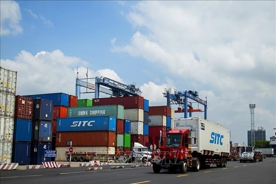 Xuất nhập khẩu đạt trên 557 tỷ USD