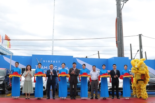 VinFast khai trương dịch vụ sạc điện tại hệ thống Petrolimex trên toàn quốc