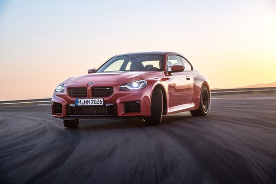 BMW M2 2023 ra mắt, giá từ 63.194 USD