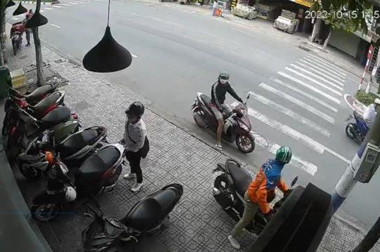 Băng nhóm đội lốt shipper, trộm hàng loạt xe máy ở Bình Dương