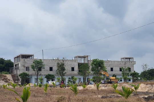 Bà Rịa - Vũng Tàu: Nguyên cán bộ địa chính xã lấn chiếm đất công