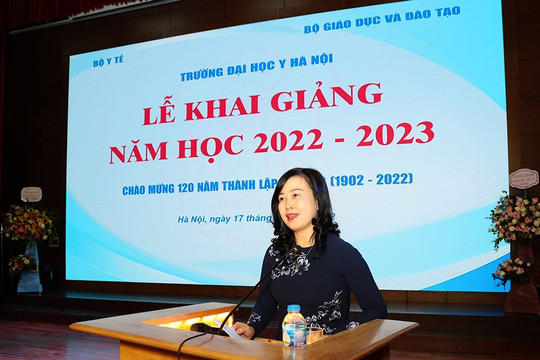 Quyền Bộ trưởng Y tế nhắn nhủ về đạo đức nghề nghiệp đến sinh viên ngành y 