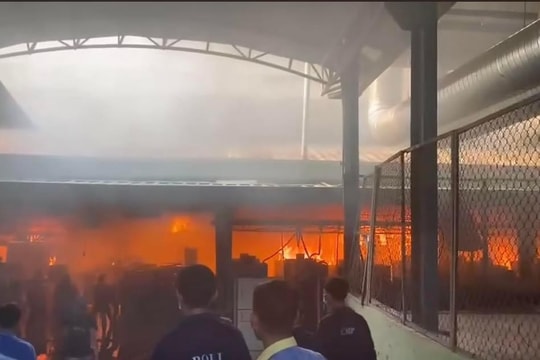 Đồng Nai: Xảy ra cháy lớn ở Công ty Changshin