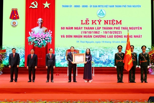 TP.Thái Nguyên đón Huân chương Lao động hạng Nhất nhân kỷ niệm 60 năm thành lập