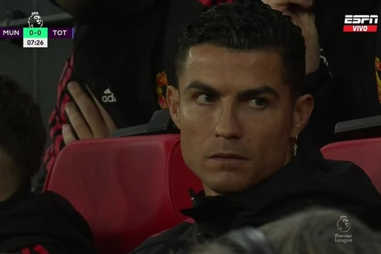 Ronaldo ngồi dự bị, MU đánh bại Tottenham