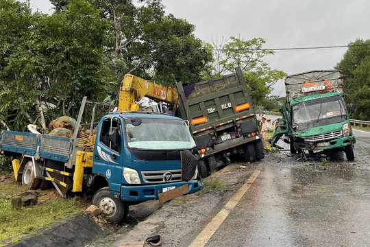 Tai nạn liên hoàn trên đường Hồ Chí Minh