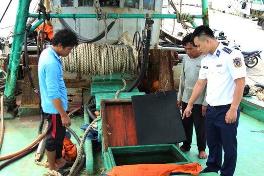 Bà Rịa – Vũng Tàu:  Bắt giữ 2 tàu cá vận chuyển 100.000 lít dầu DO không rõ nguồn gốc