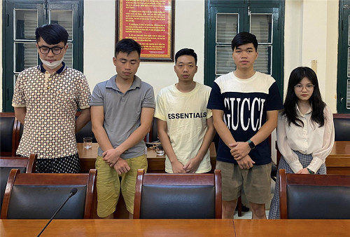 Hà Nội: Bắt giữ các đối tượng giả danh nhân viên y tế để chiếm đoạt tài sản của khách hàng