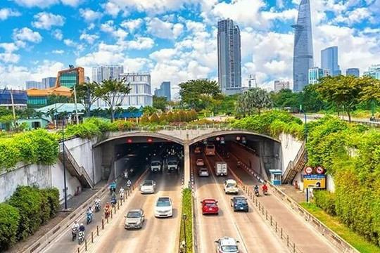 Cấm phương tiện qua đường hầm sông Sài Gòn từ 13h30 - 16h30 các ngày 29 và 30/10