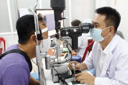 Giải thưởng xuất sắc về phòng chống mù lòa châu Á-Thái Bình Dương được trao tặng cho một bác sĩ Việt Nam