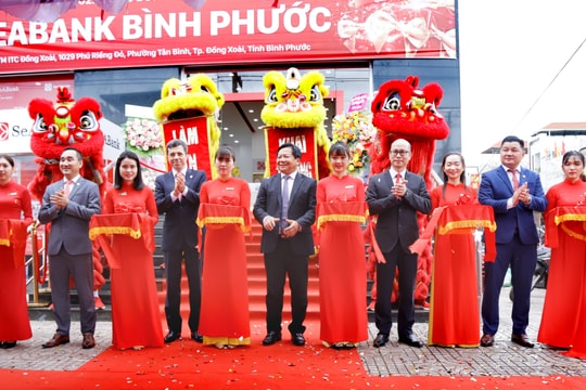 SeABank đồng loạt khai trương đưa vào hoạt động 8 điểm giao dịch  
